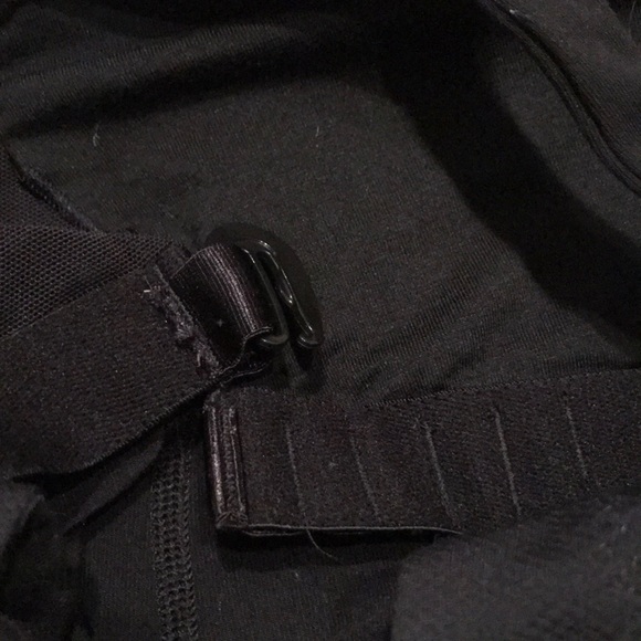 Lululemon tank size 4 - Picture 4 of 4